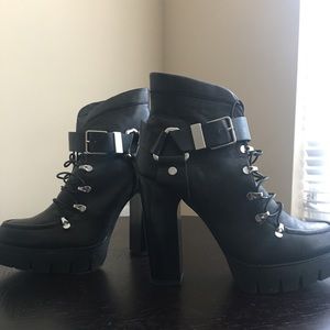 Zara Botin Platform track boot